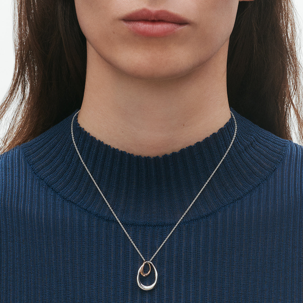 Georg Jensen Offspring halskjede sølv med rødt gull