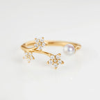 Ole Lyngaard Copenhagen Shooting Stars ring, diamanter og perle
