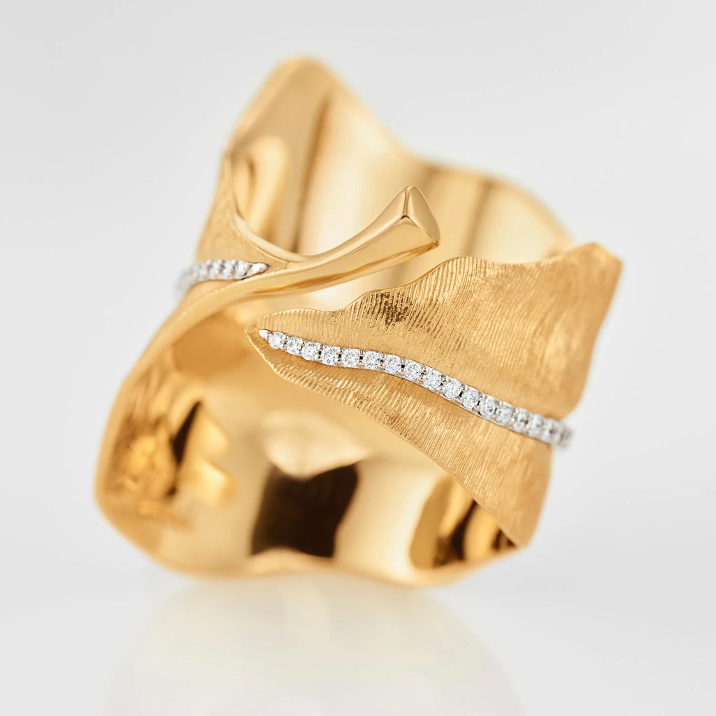 Ole Lynggaard Copenhagen Leaves Ring Large, gull og diamanter